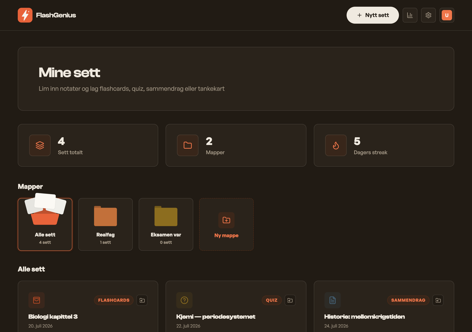 FlashGenius dashboard in dark mode with sets, folders and a streak counter